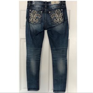 Miss Me jeans size 28 inseam 30 MidRise